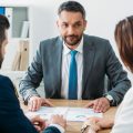 Gender-Pay-Gap und Rentenlücke: Warum Frauen im Alter besonders gefährdet sind