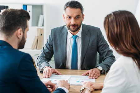 Gender-Pay-Gap und Rentenlücke: Warum Frauen im Alter besonders gefährdet sind