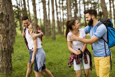 Die beste Reise- & Auslandskrankenversicherung für Backpacker: Ein umfassender Vergleich