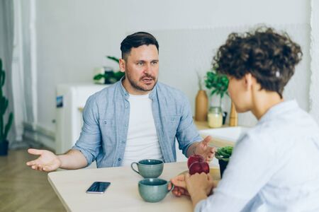 Grundlagen der Hausrat- und Wohngebäudeversicherung: Was Eigentümer und Mieter wissen müssen