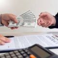 Preisvergleich und Anbieterwechsel bei Kfz-Versicherungen: So sparen Sie bares Geld