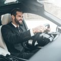 Faktoren der Beitragsberechnung: Wie Autotyp, Fahrzeugalter und Regionalklasse die Kfz-Versicherung beeinflussen