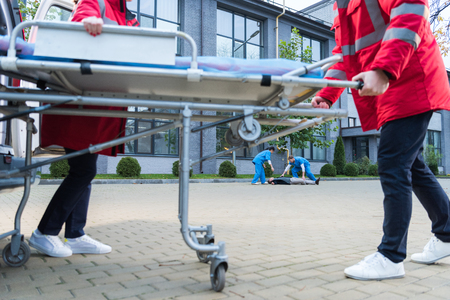 Private Krankenversicherung im Alter: Beitragsentwicklung, Altersrückstellungen und Versorgungssicherheit