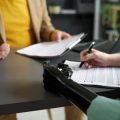 Erfahrungsberichte: Tipps und Tricks von Versicherten, die den Wechsel bereits vollzogen haben