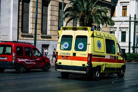 Vergleich der Leistungen von gesetzlichen Krankenversicherungen: Standard- und Zusatzleistungen im Fokus